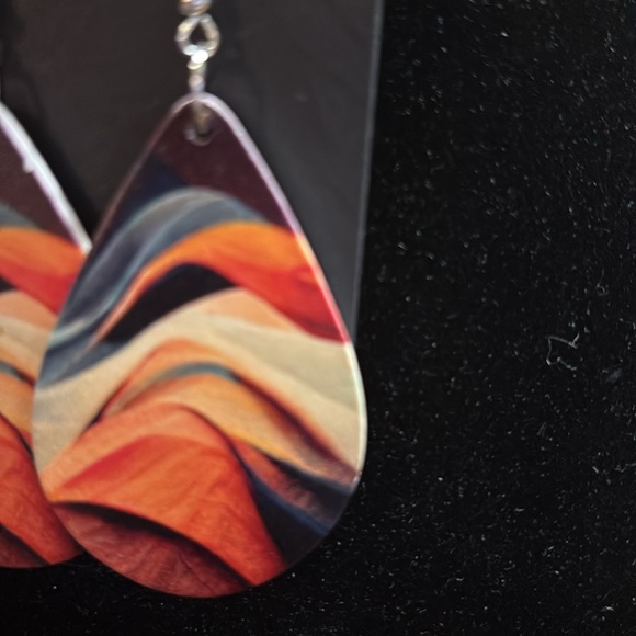 Three pairs wooden earrings - Picture 6 of 6